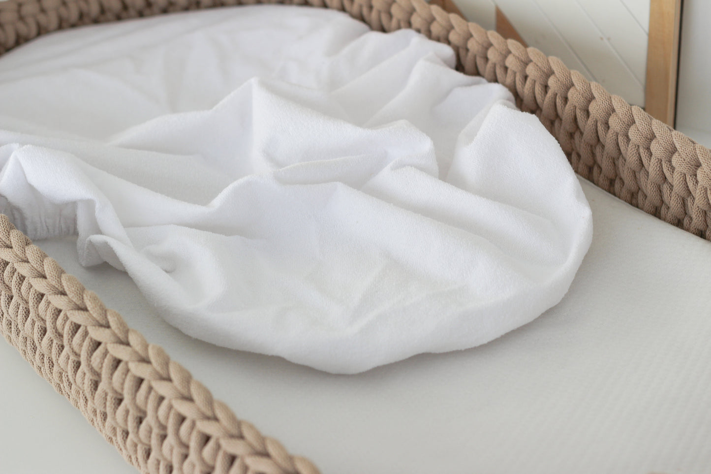 WATERPROOF FITTED SHEET | WHITE