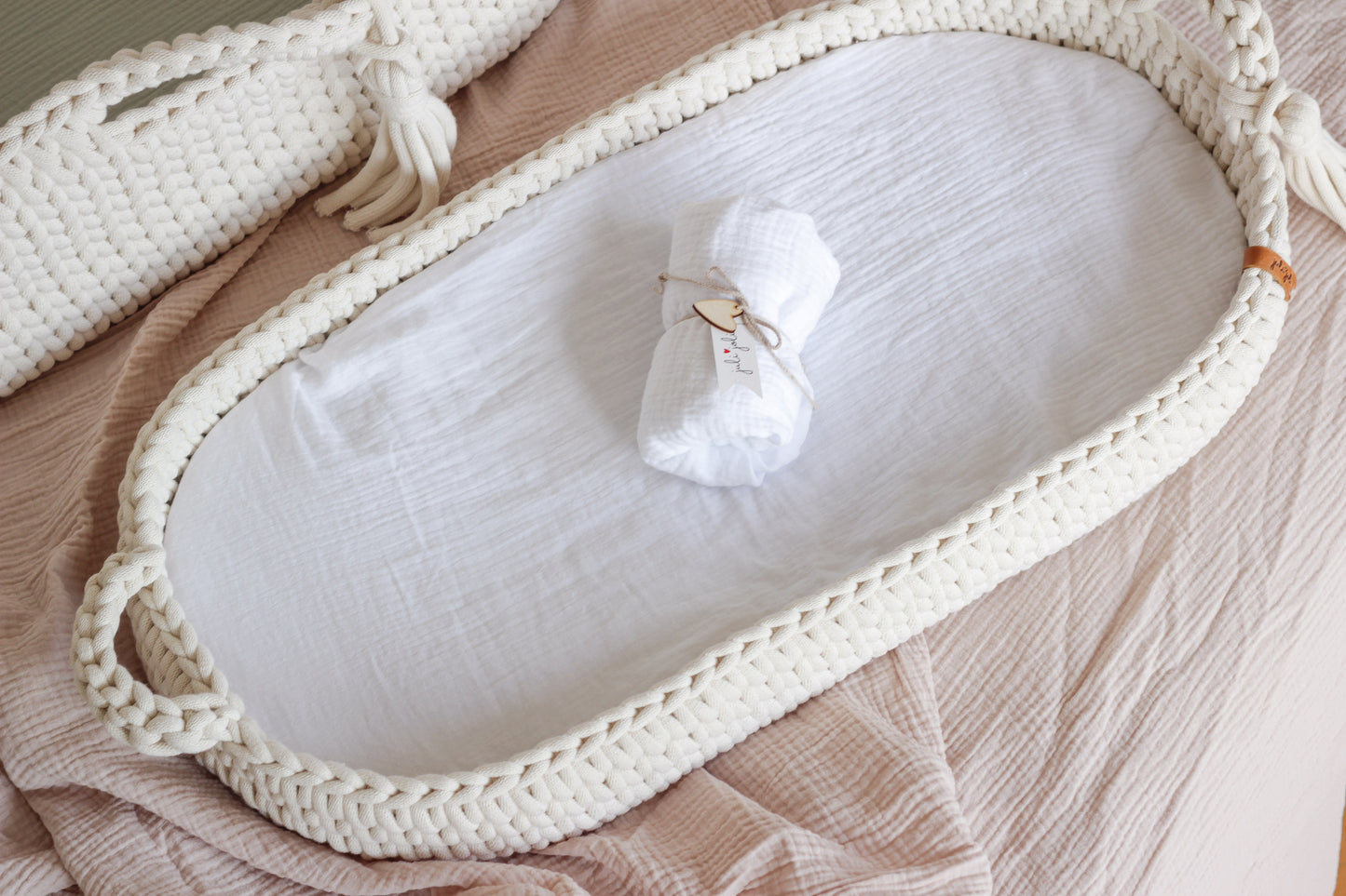 MUSLIN FITTED SHEET | MILK