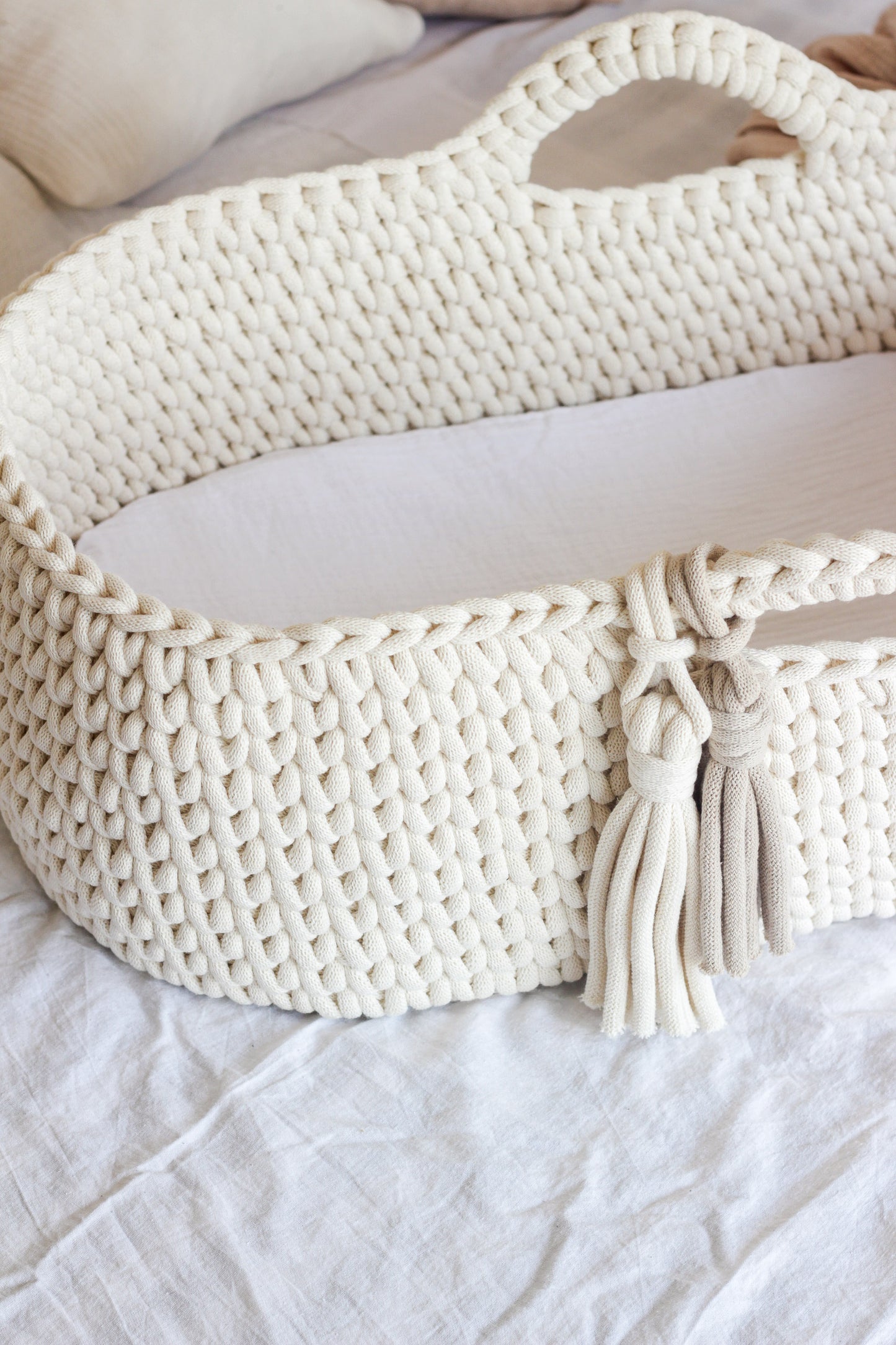 BABY MOSES BASKET | MILKY GREEN