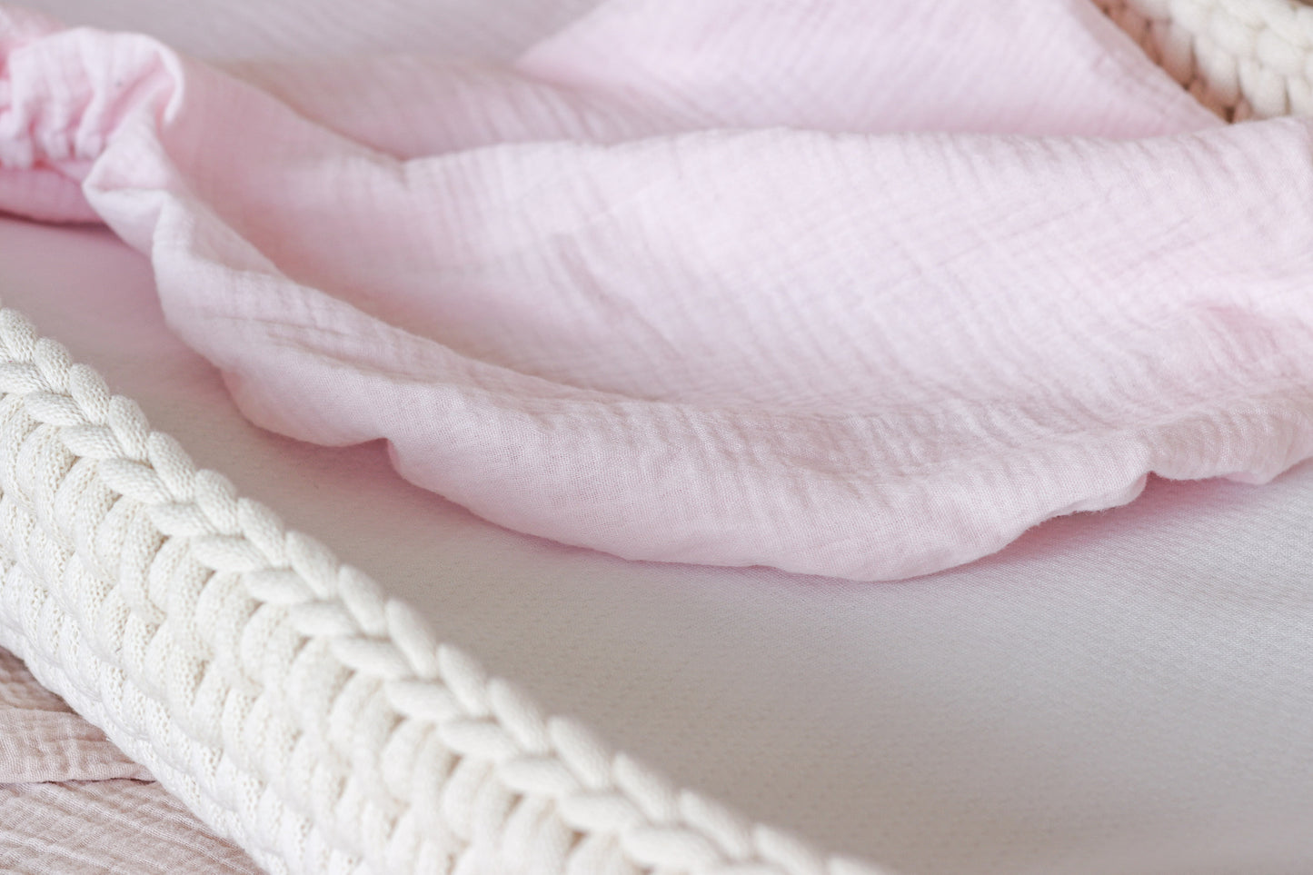 MUSLIN FITTED SHEET | PINK