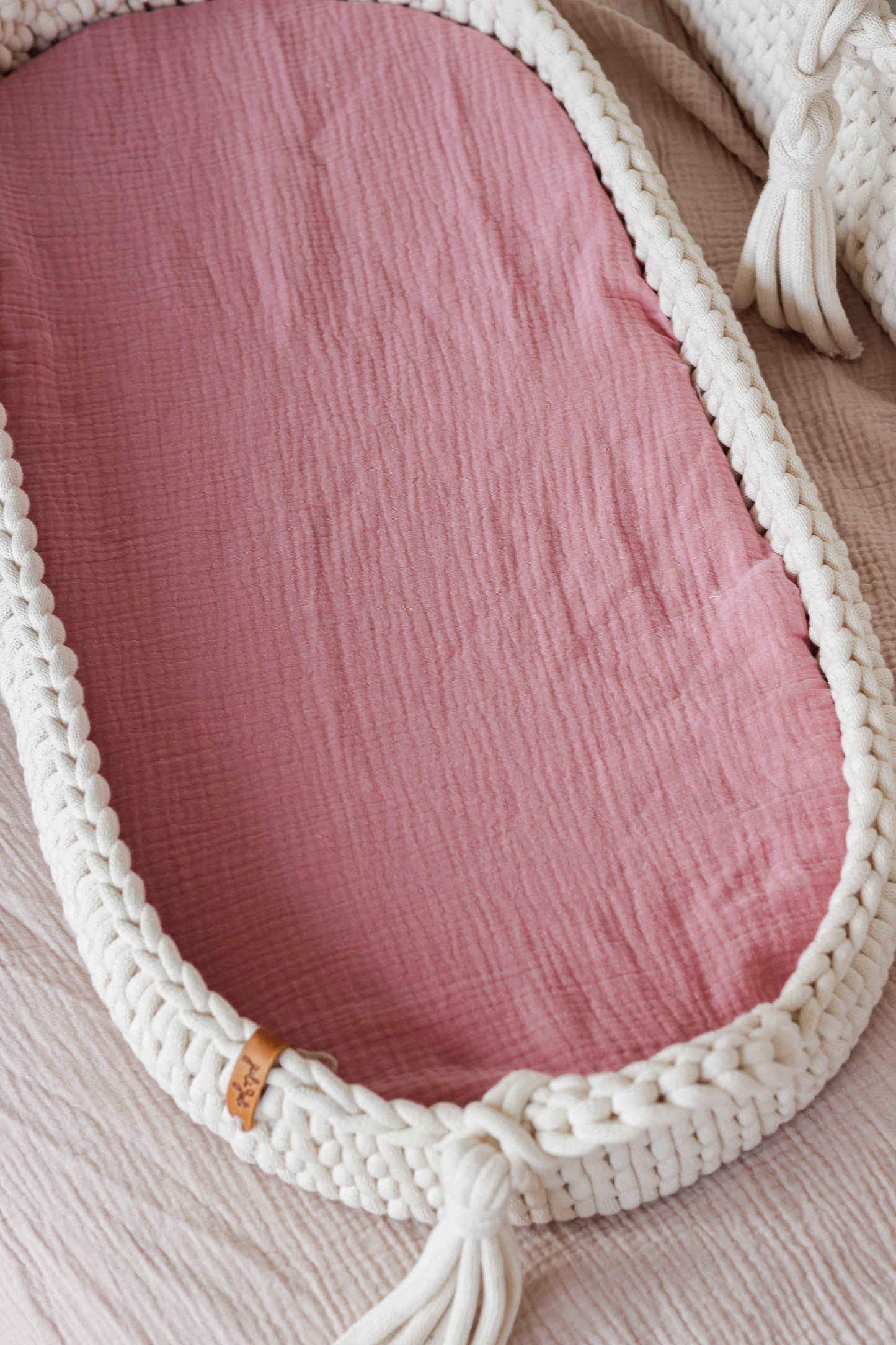 MUSLIN FITTED SHEET | DARK PINK