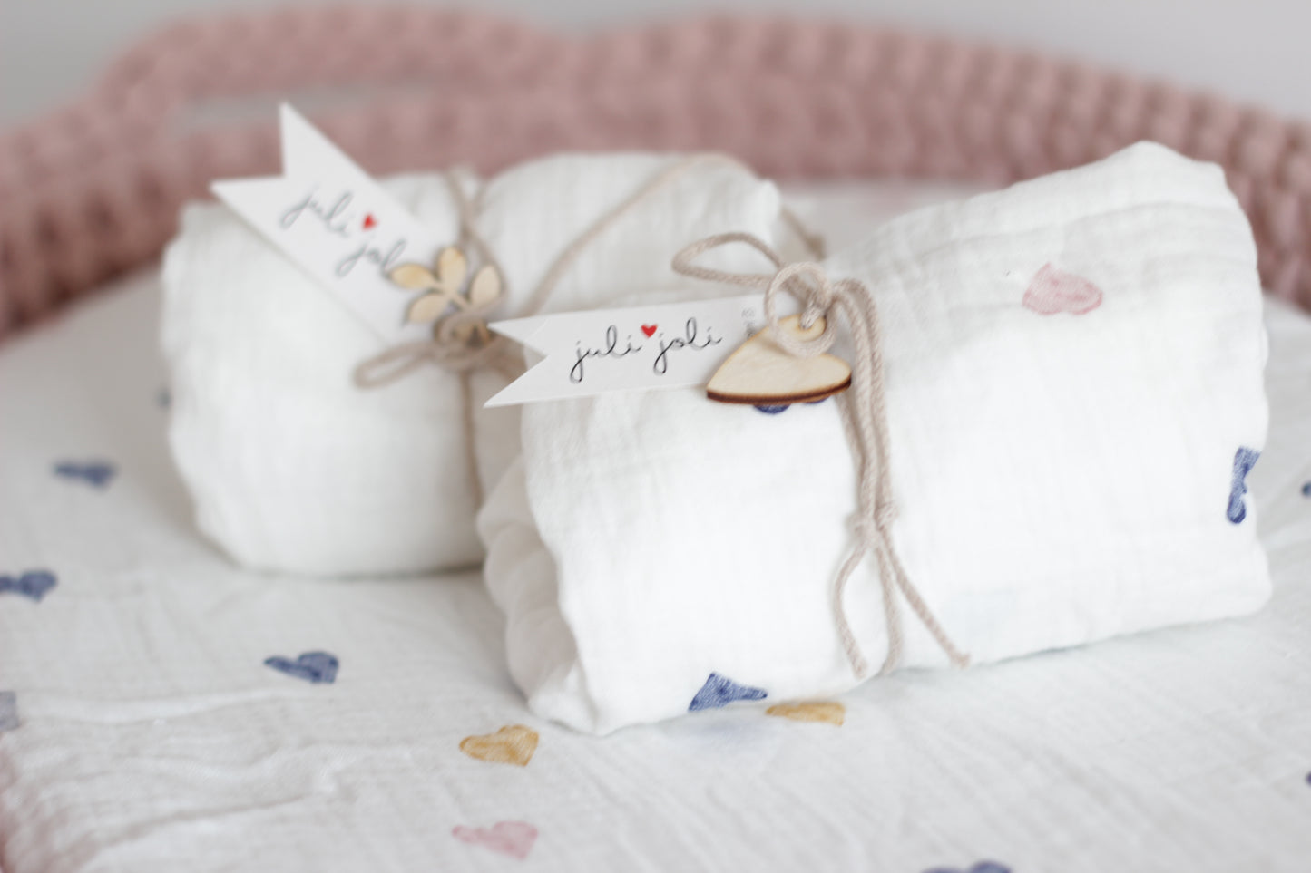 MUSLIN FITTED SHEET | FEATHERS