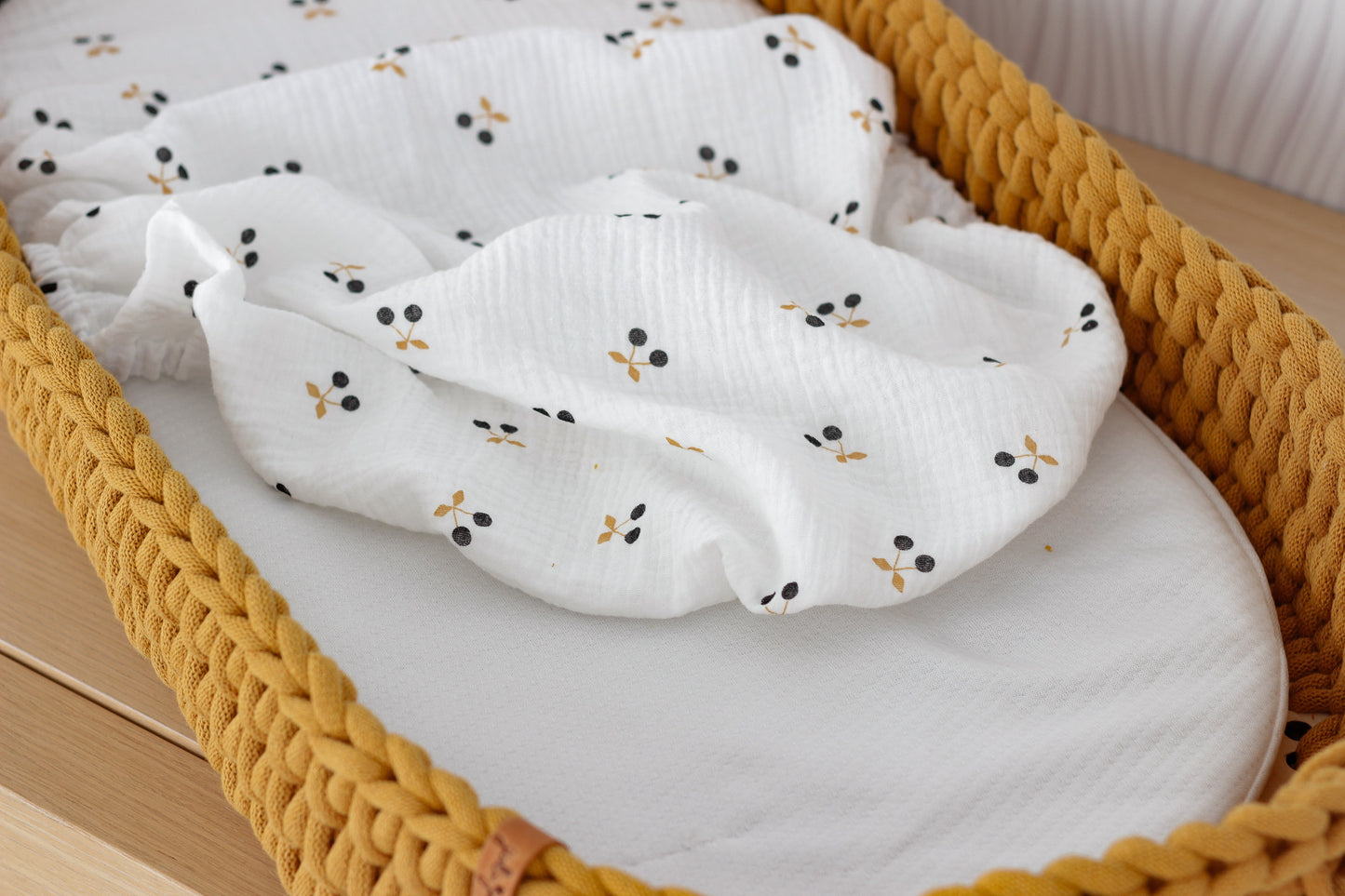 MUSLIN FITTED SHEET | BLACK CHERRIES