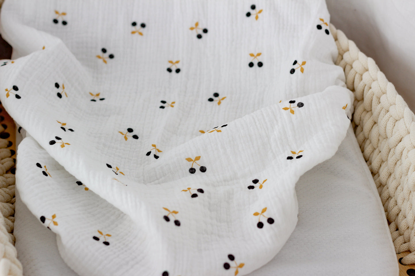 MUSLIN FITTED SHEET | BLACK CHERRIES