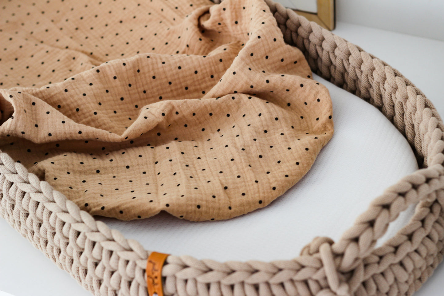 MUSLIN FITTED SHEET | DOTS on CARAMEL