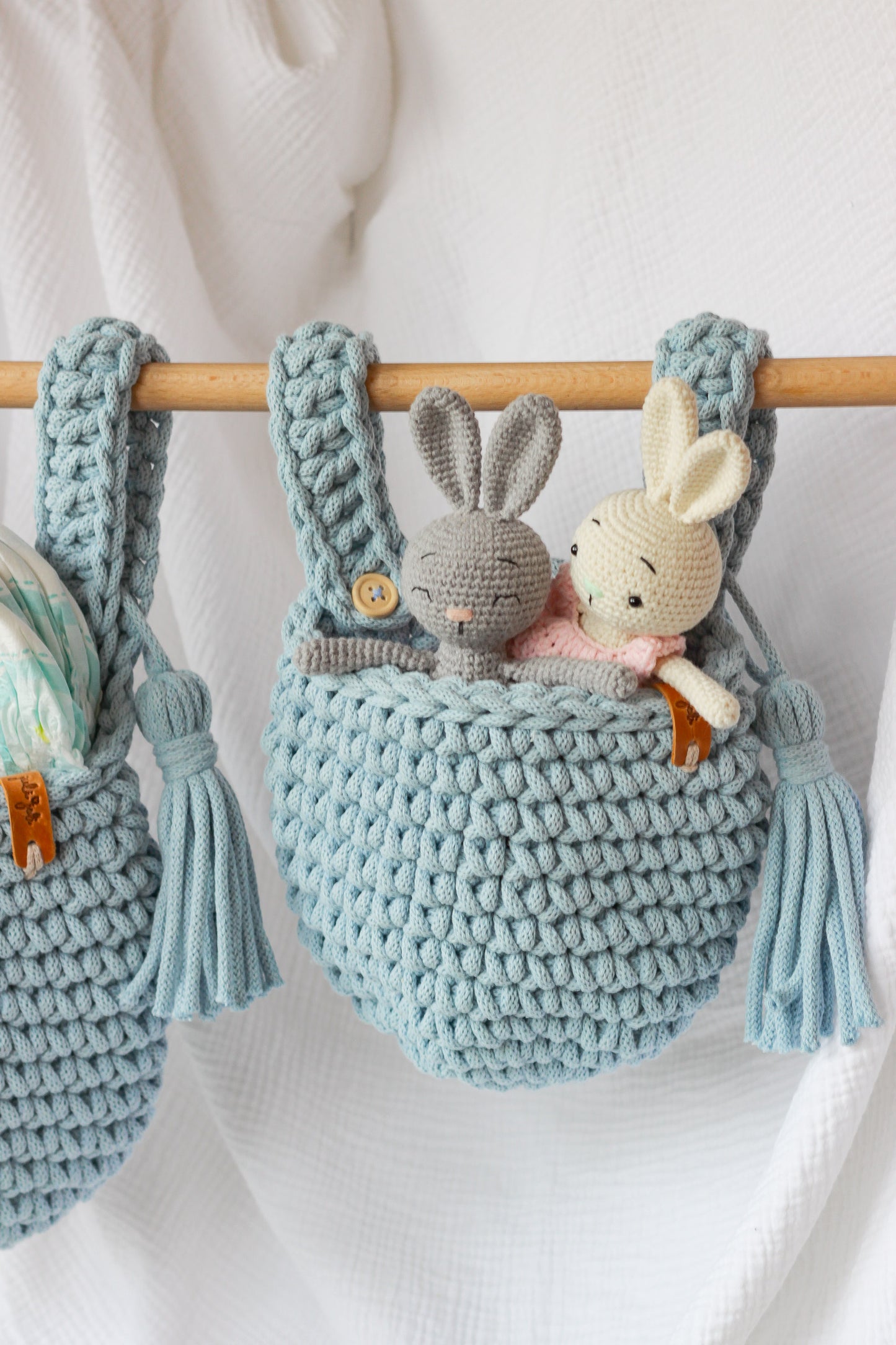 HANGING POCKET BASKET