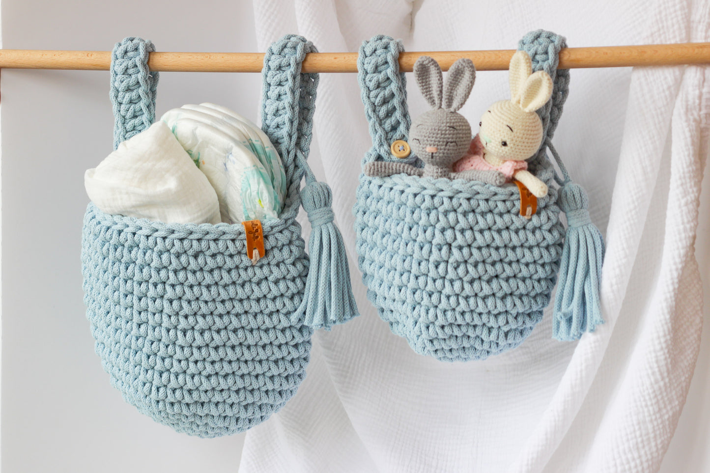 HANGING POCKET BASKET